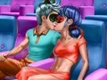 שפּיל Dotted Girl Cinema Flirting אָנליין