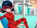 שפּיל Dotted Girl Ambulance For Superhero אָנליין