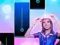 שפּיל Ana emilia Piano Tiles אָנליין