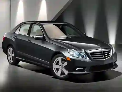 שפּיל E-Class Sedan Puzz אָנליין