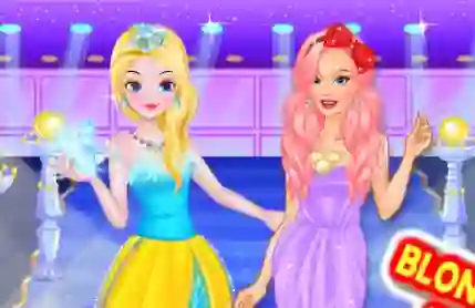 שפּיל Blonde Vs Readhead Fashion Show אָנליין