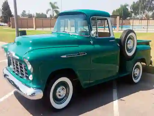 שפּיל Classic Trucks Puzzle אָנליין