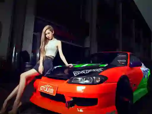 שפּיל Girls and Cars אָנליין