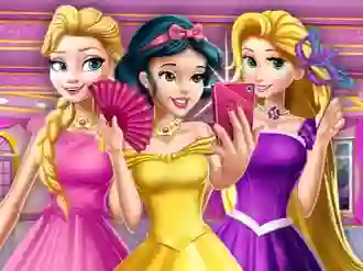 שפּיל Princesses At Masquerade אָנליין