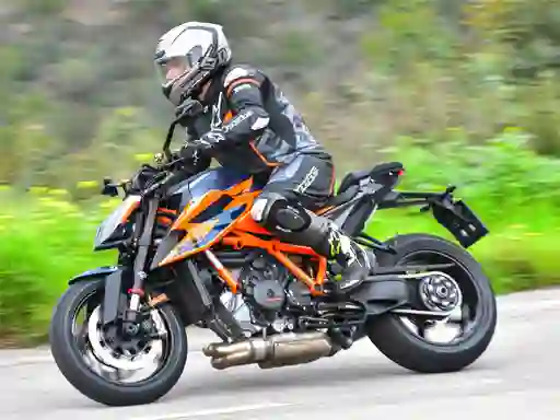 שפּיל KTM Super Duke R אָנליין